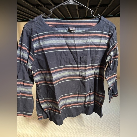 Striped Navy Top Patagonia small organic cotton #5479 - Picture 2 of 7